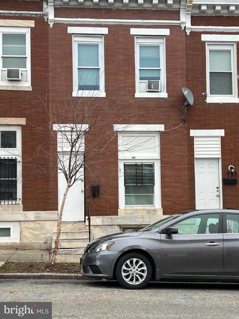 735 Lakewood Avenue - Photo 1