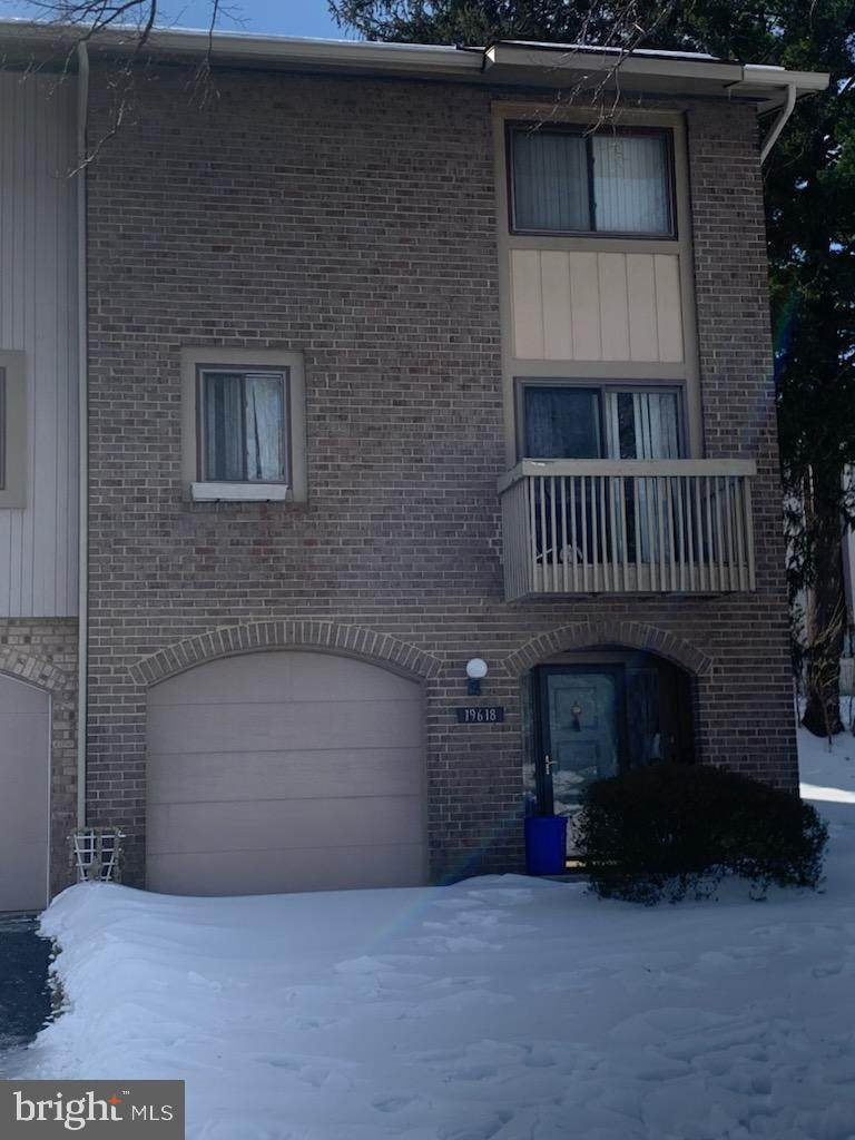 19618 Brassie Place - Photo 1