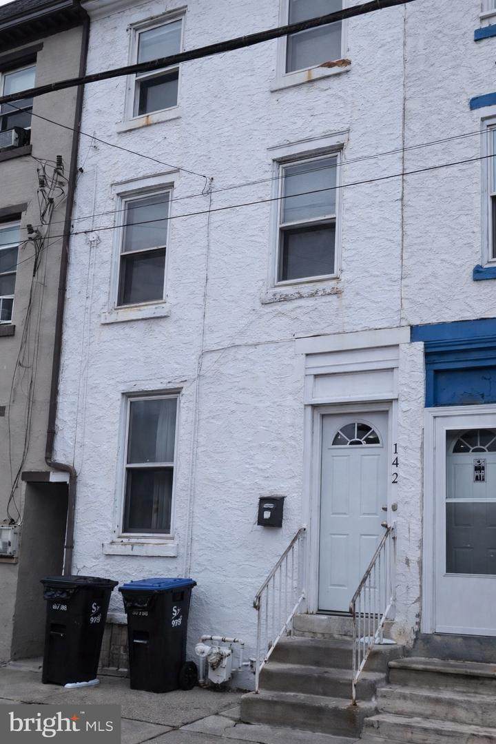 142 Penn Street - Photo 1