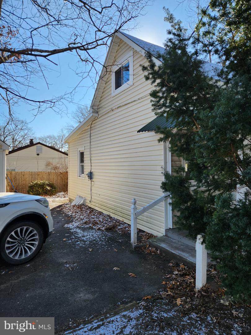 73 Branch Avenue - Photo 1