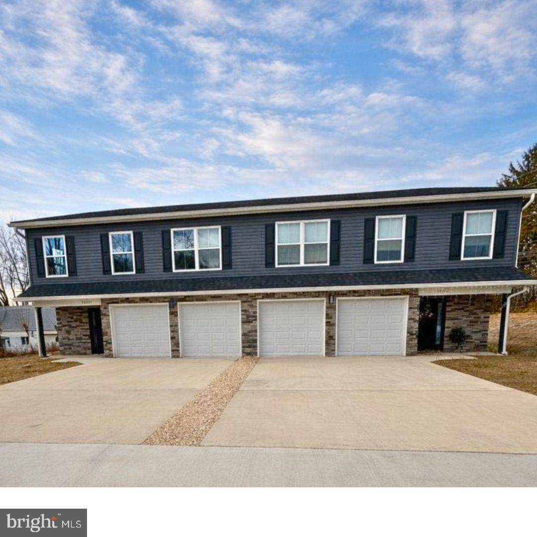 1500 Embassy Dr, Units A & B, - Photo 1