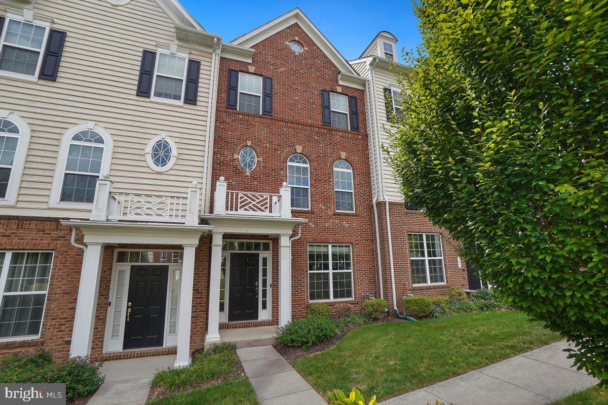 505 Jurgensen Pl. - Photo 1