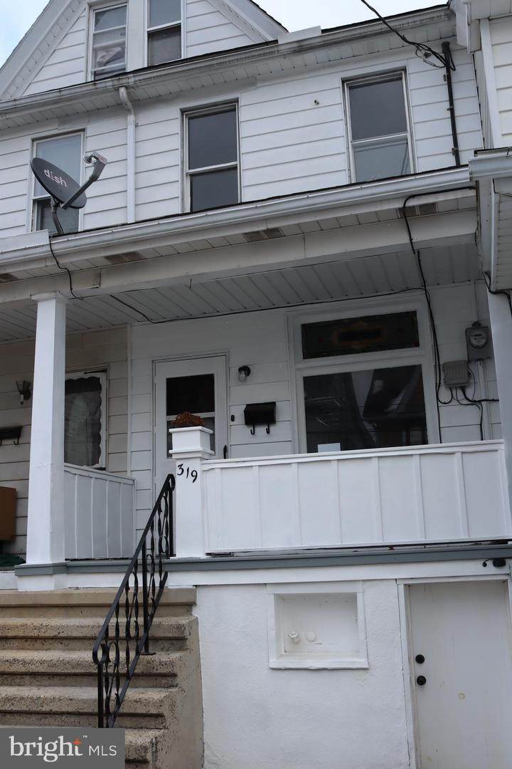 319 Columbia Street - Photo 1
