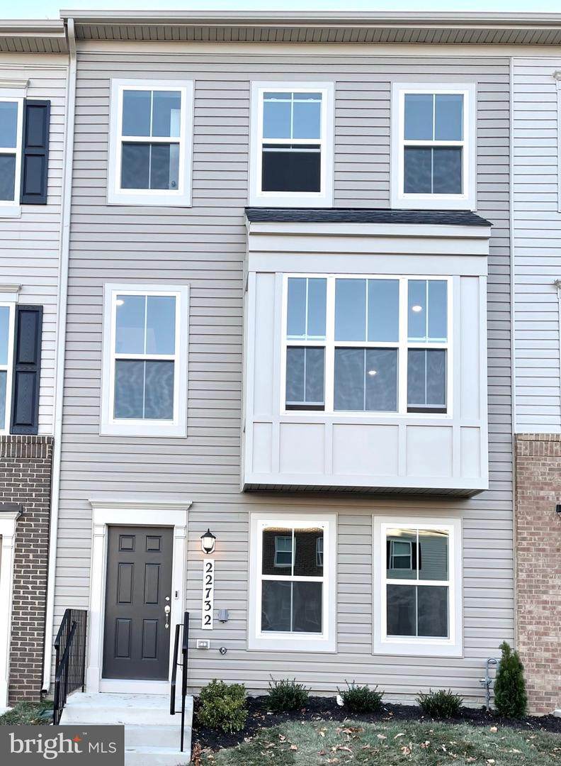 22732 Tate Street - Photo 1