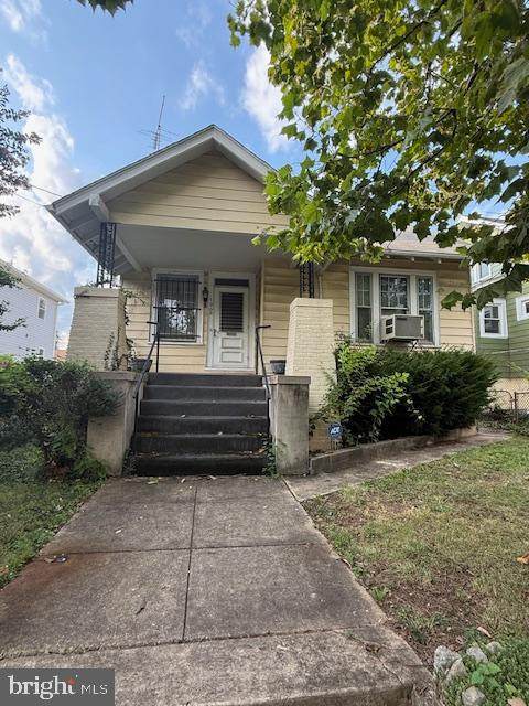 1008 Douglas Street - Photo 1