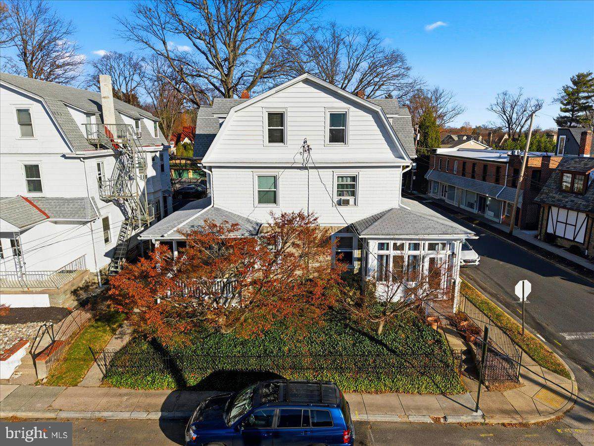 400 & 402 Cottman Street - Photo 1