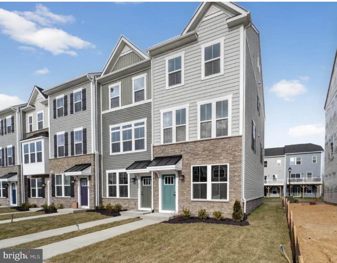 4945 Dunhaven Drive - Photo 1