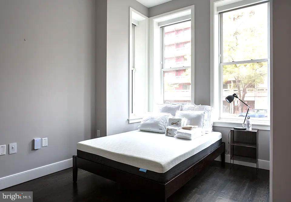 819 6TH Street - Photo 1