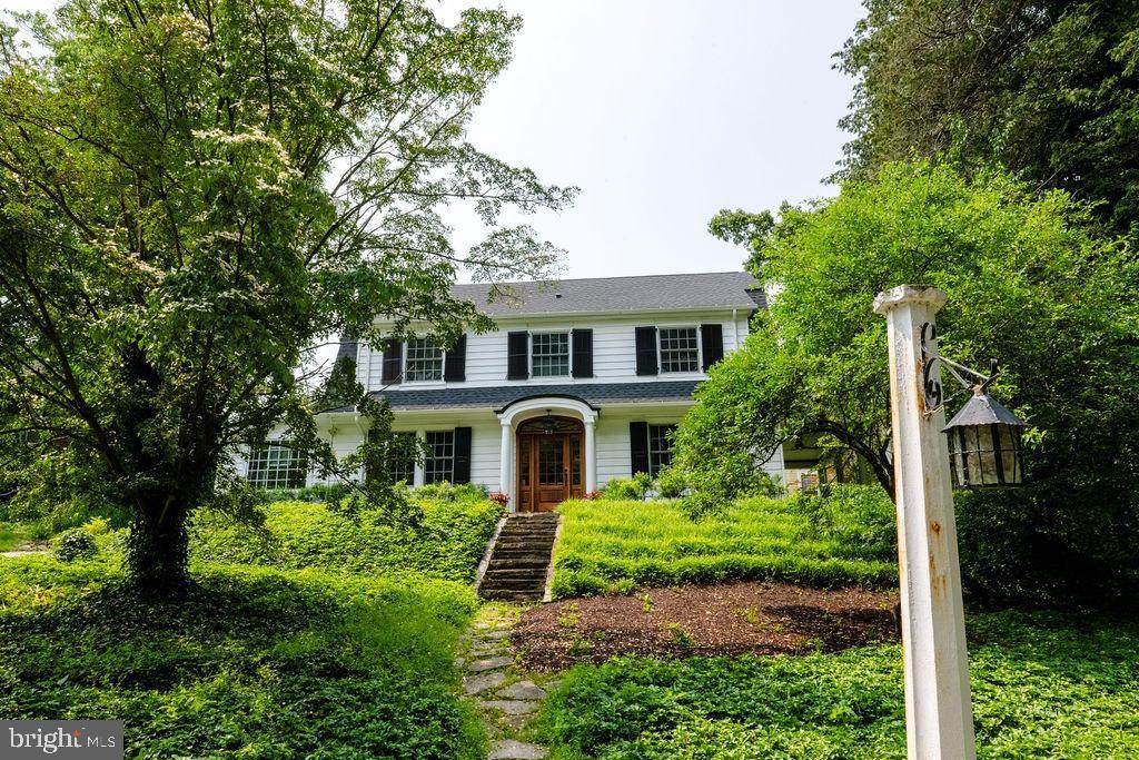 401 Gayley Street - Photo 1