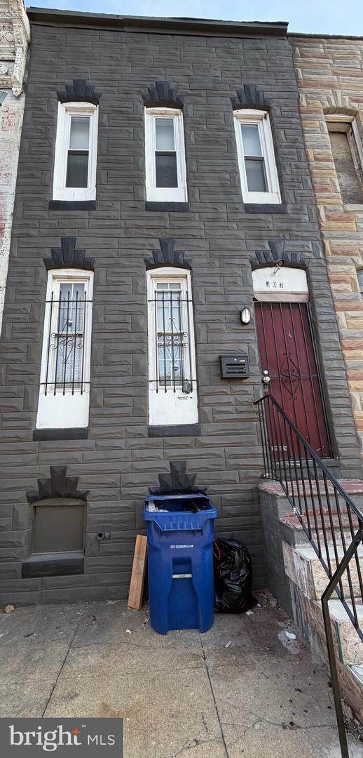 307 Pulaski Street - Photo 1