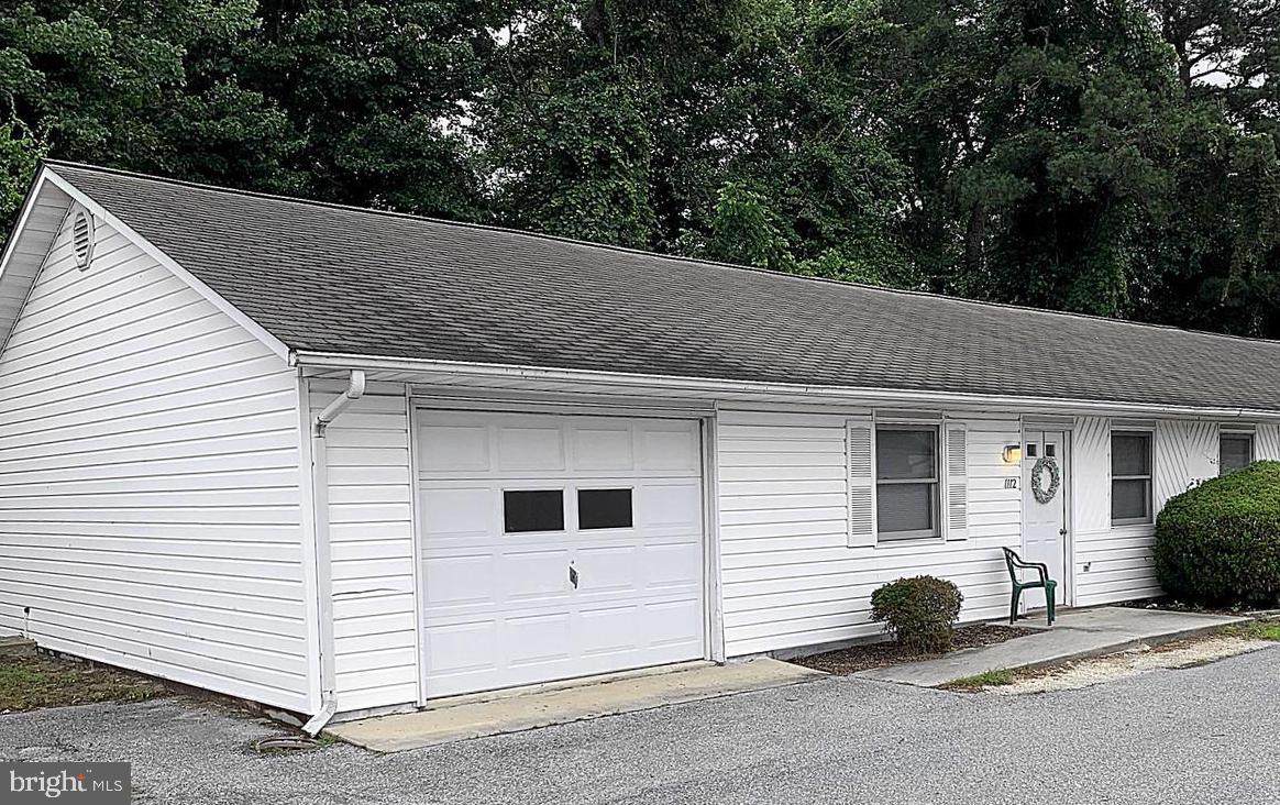 1112 Houston Drive - Photo 1