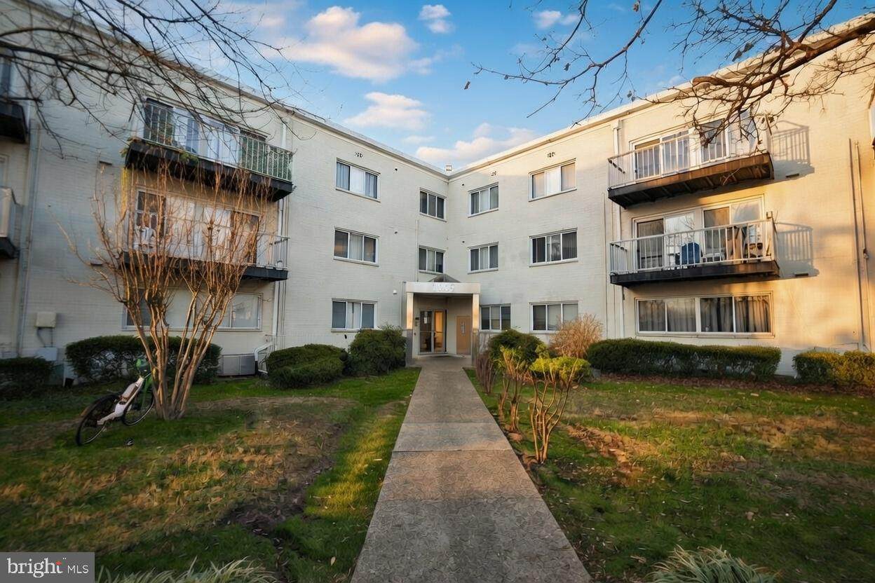 1005 Chillum Road - Photo 1