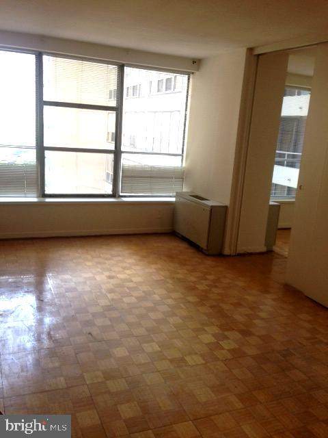 224-30 Rittenhouse Square - Photo 1