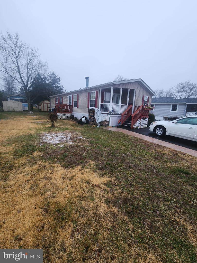 305 Texas Ave - Photo 1