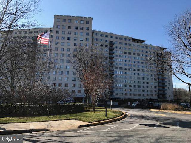 10500 Rockville Pik - Photo 1