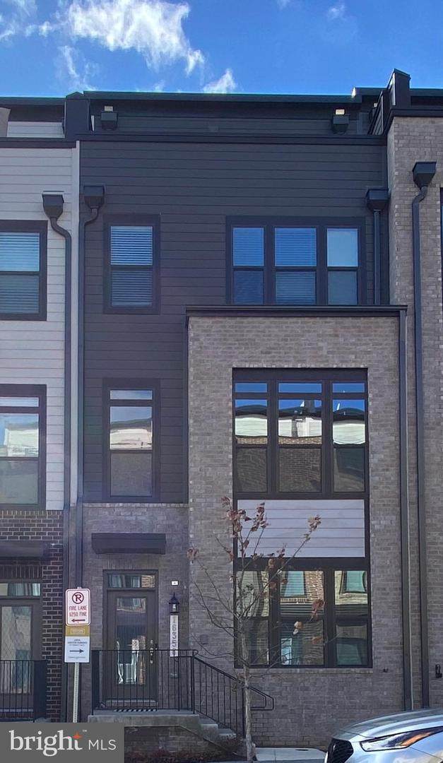 16356 Columbus Avenue - Photo 1