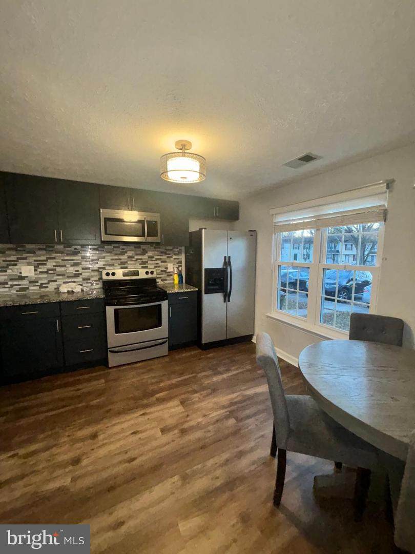 16342 Pennsbury Way - Photo 1