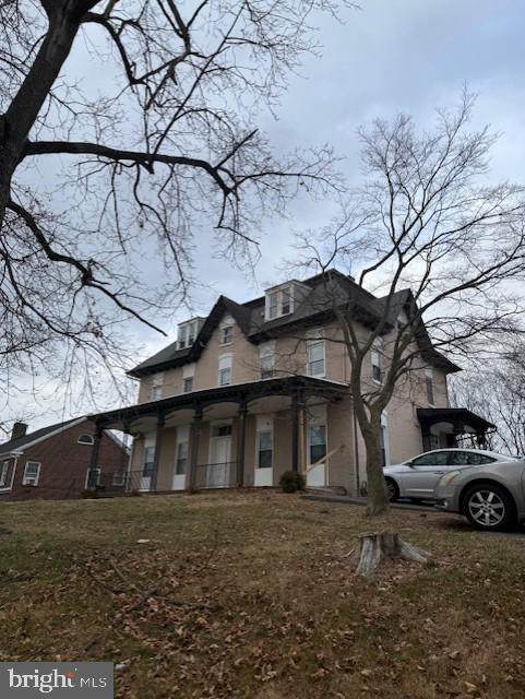 671 Highland Way - Photo 1