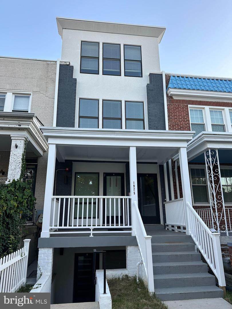 1925 H Street - Photo 1