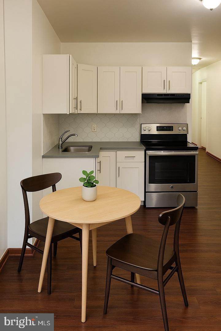6041 Vine Street - Photo 1