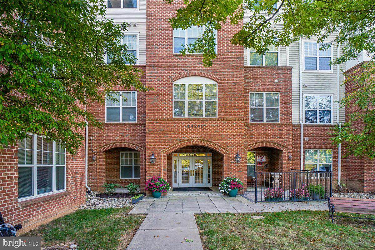 14241 Kings Crossing Boulevard - Photo 1