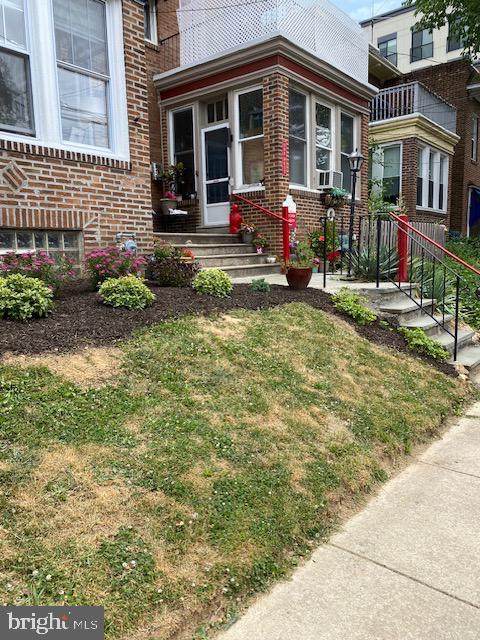 1 1/2 Athens Avenue - Photo 1