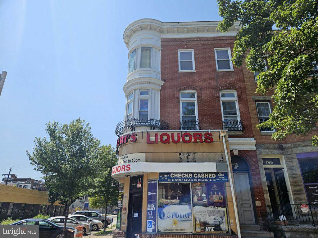 2202 Charles Street - Photo 1