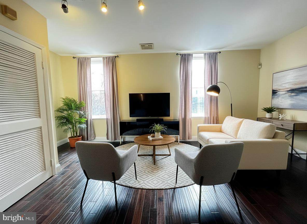 443 Fairmount Avenue - Photo 1