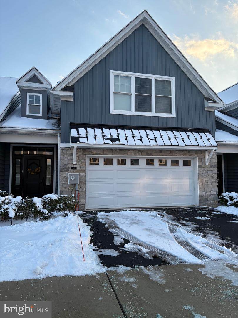 909 Holden Court - Photo 1
