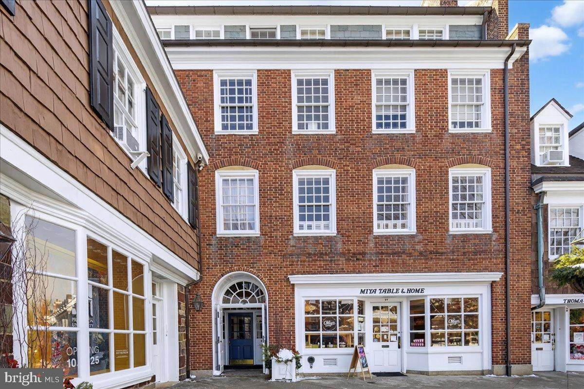 25 Palmer Square - Photo 1