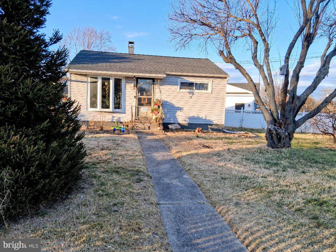 102 Fernglen Avenue - Photo 1