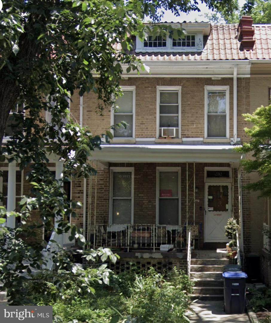 232 Kentucky Avenue - Photo 1