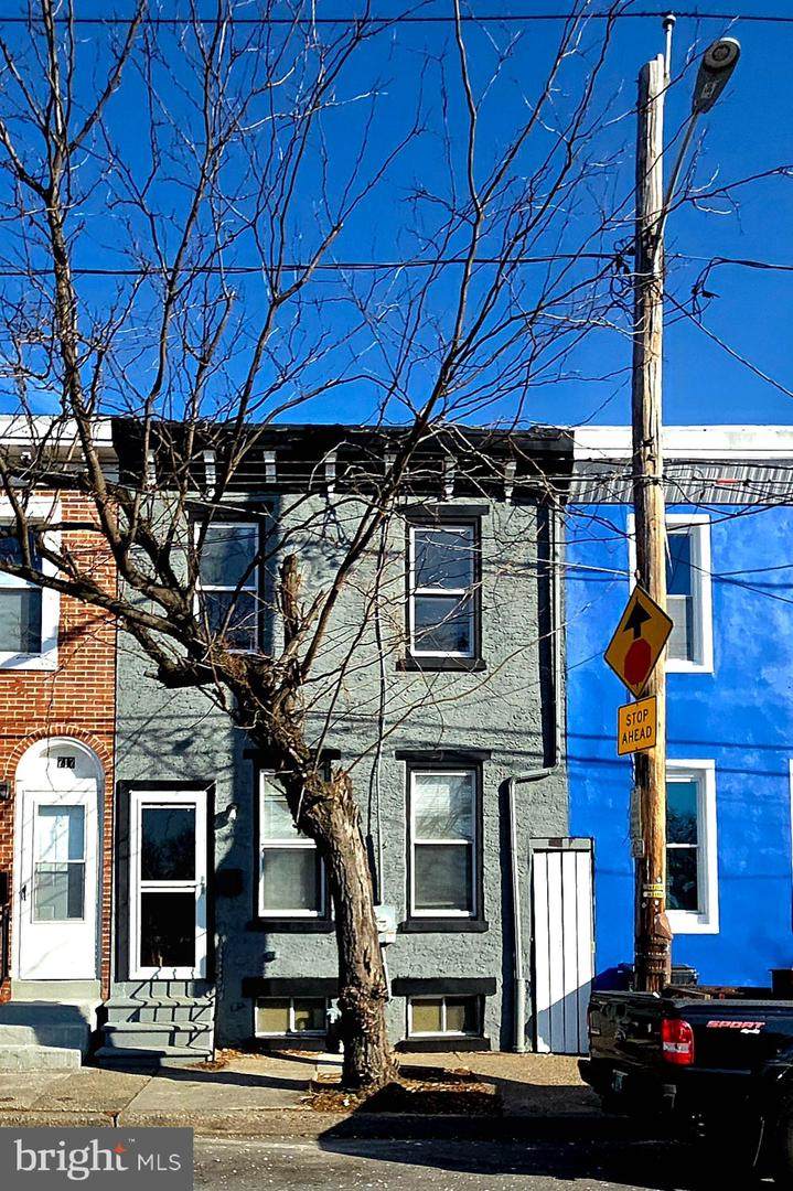 715 7TH Street - Photo 1