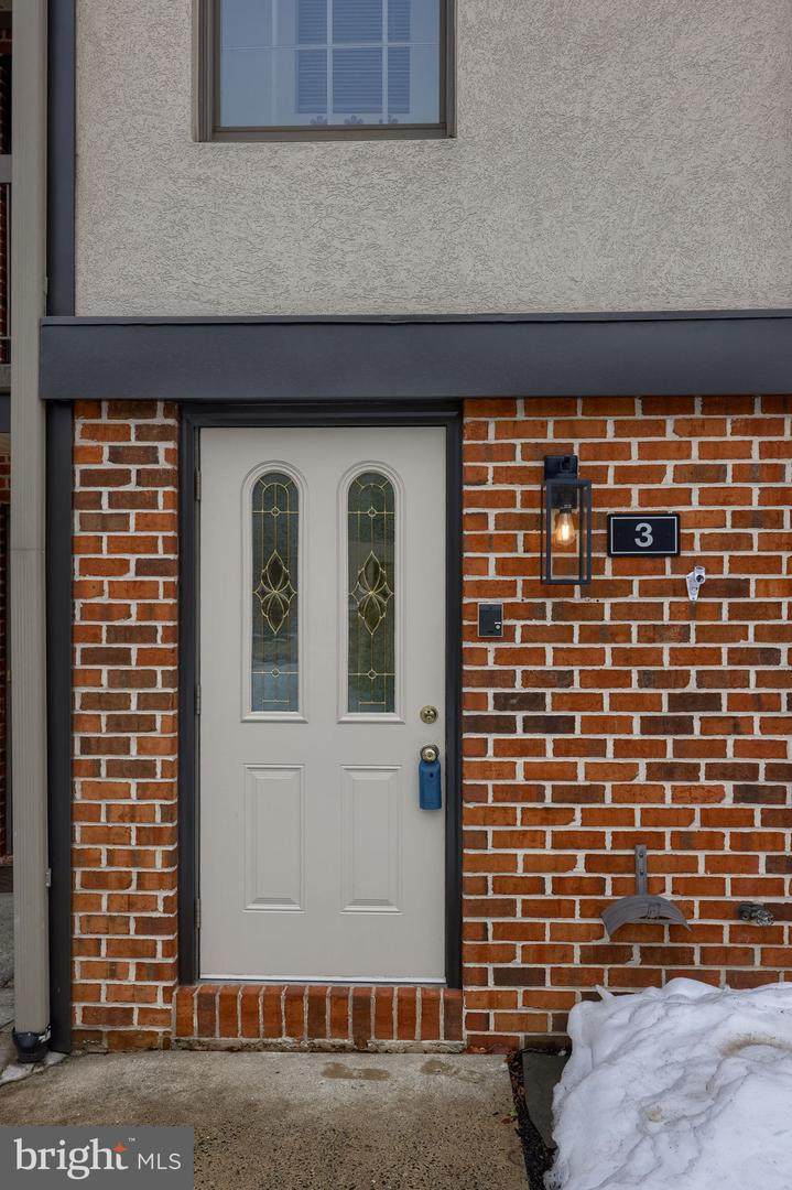 3 Amberley Way - Photo 1