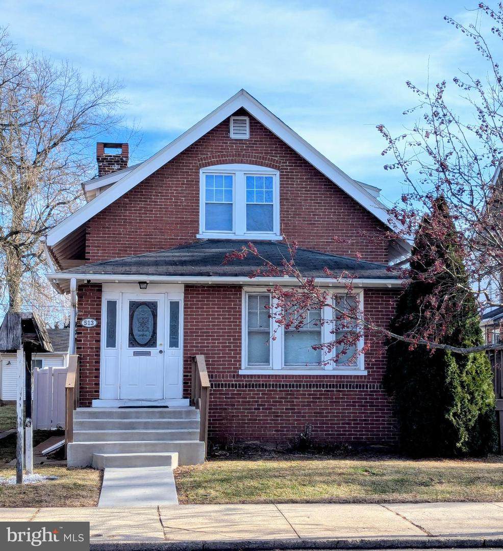 513 Broad Street - Photo 1