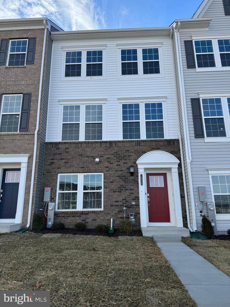 1826 Oxbow Road - Photo 1