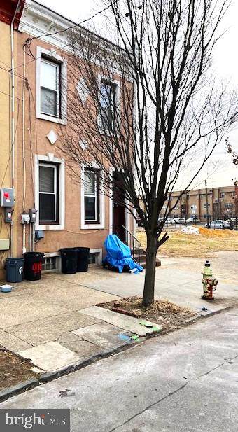 910 Point Street - Photo 1
