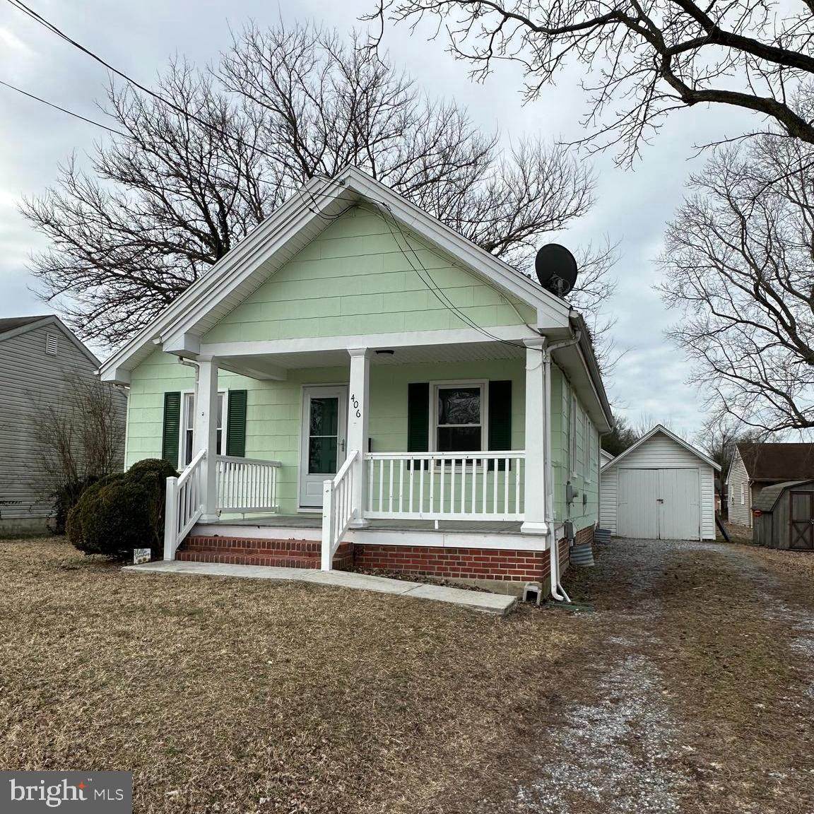 406 Hammond Street - Photo 1