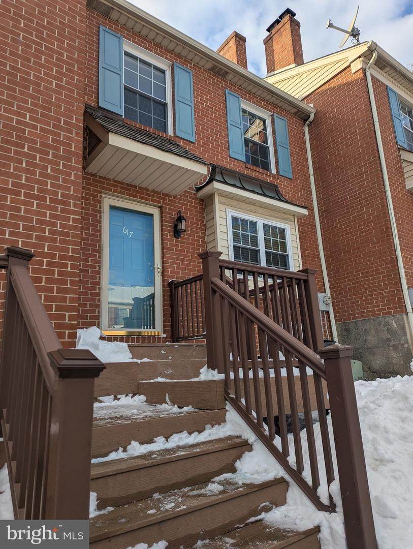 617 Coates Lane - Photo 1