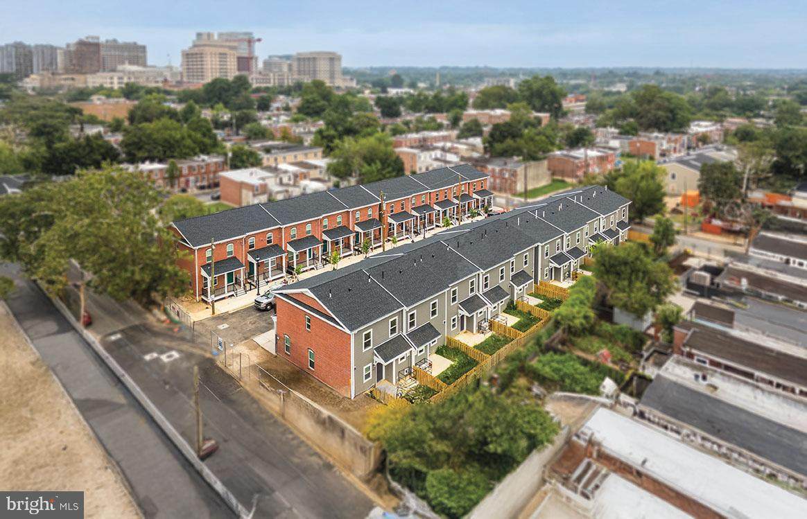 836 Bennett Street - Photo 1