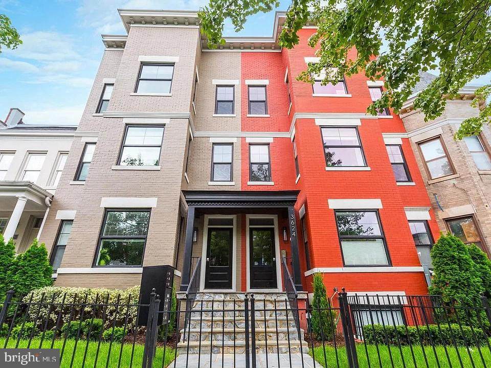 3624 10TH Street - Photo 1