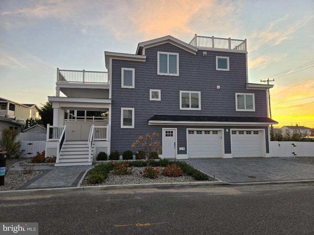 718 Long Beach Boulevard - Photo 1