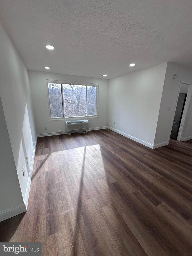 1907 Marion Barry Avenue - Photo 1