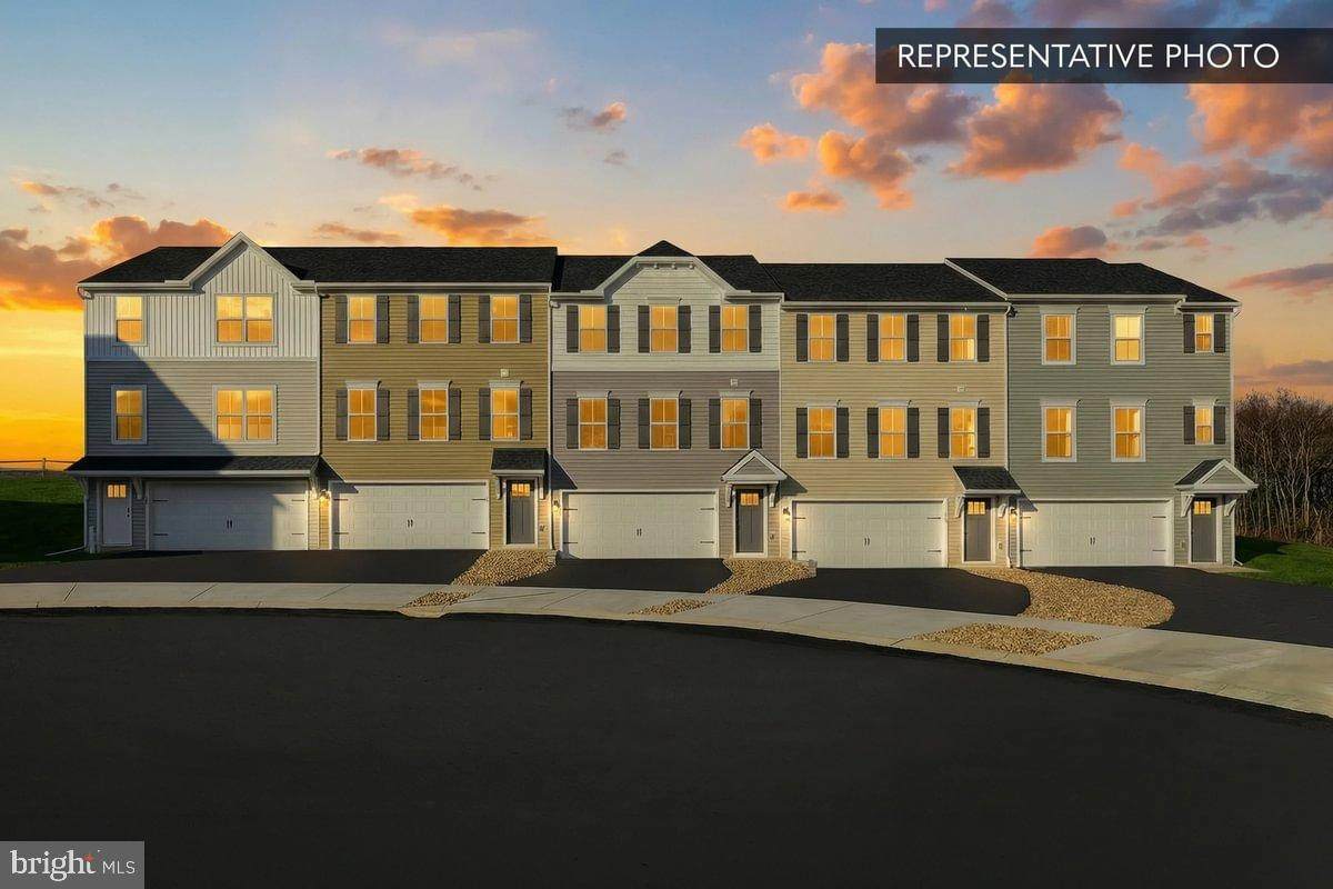 7-103 Julian Drive - Photo 1