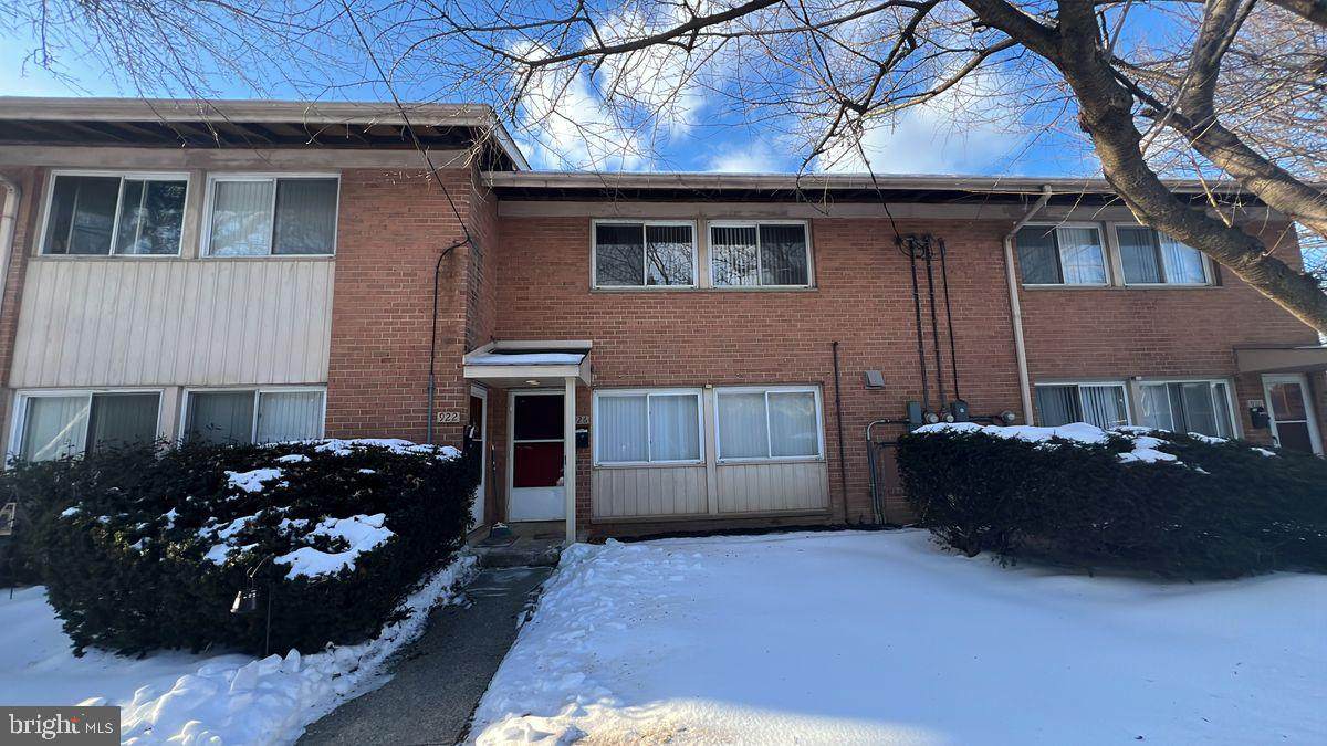 926 Taney Avenue - Photo 1