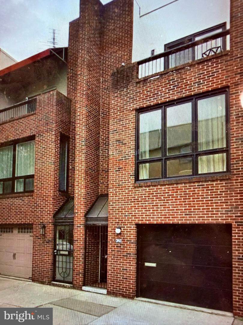 2042 South Street - Photo 1