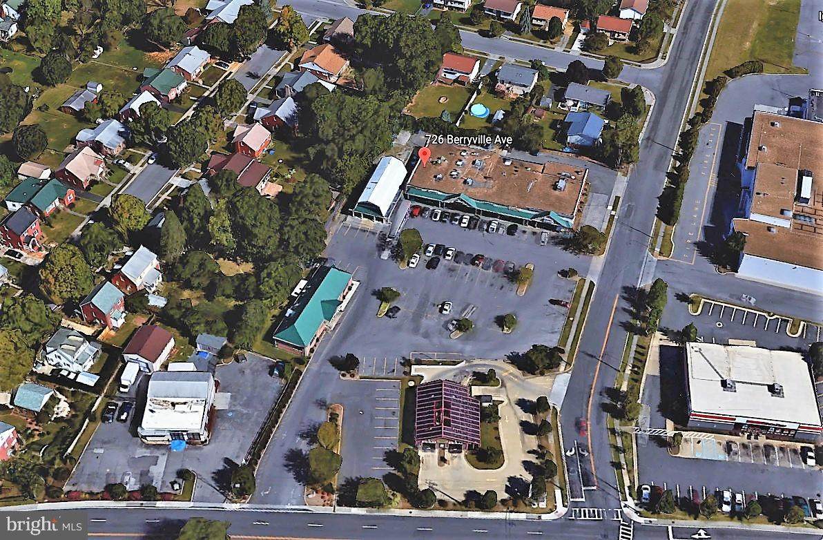 724 Berryville Avenue - Photo 1