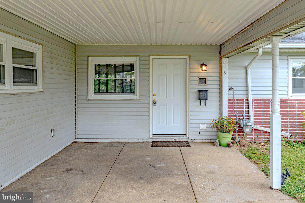 9 Bloomfield Lane - Photo 1