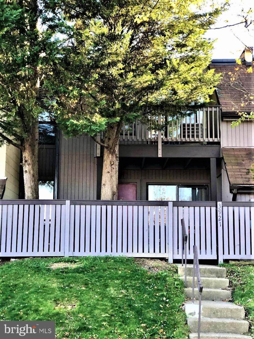 3921 Woodhue Place - Photo 1