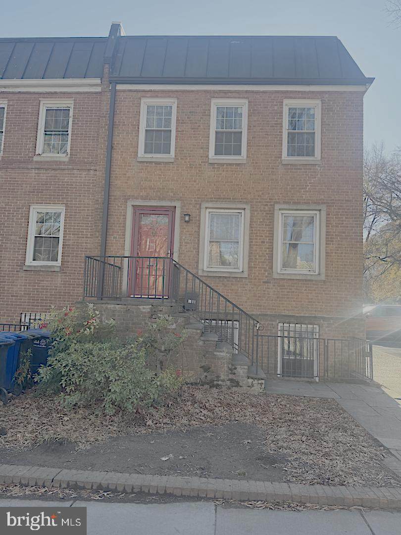 626 G Street - Photo 1